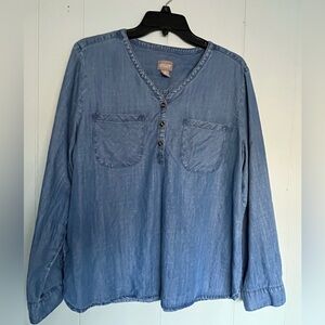 Chico's Denim Type Blue Henley Popover Shirt